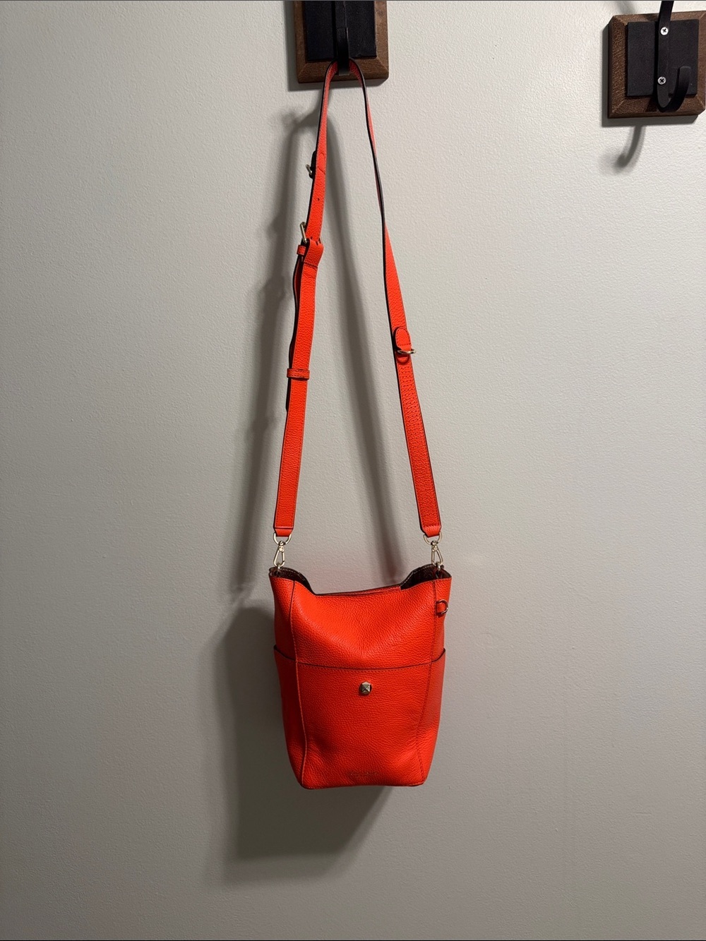 Henri Bendel Orange Leather Crossbody Tote Bag with Removable Strap - Picture 9 of 12